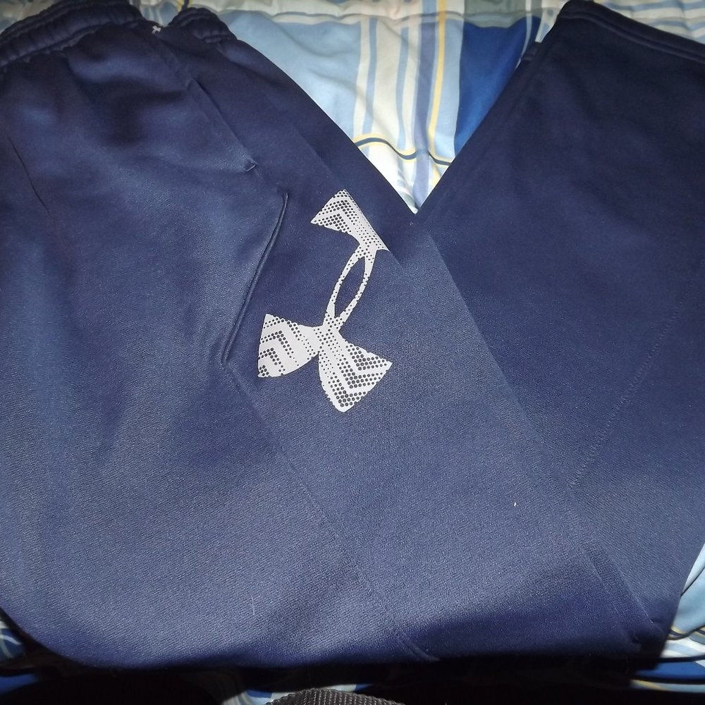 boys UA sweatpants